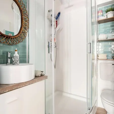 Stanza Privata Vicino La Metro Homestay