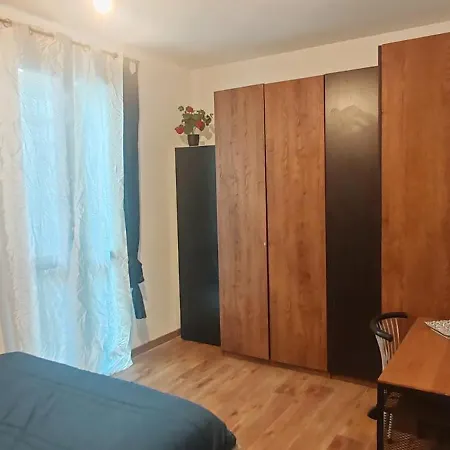 Stanza Privata Vicino La Metro Homestay